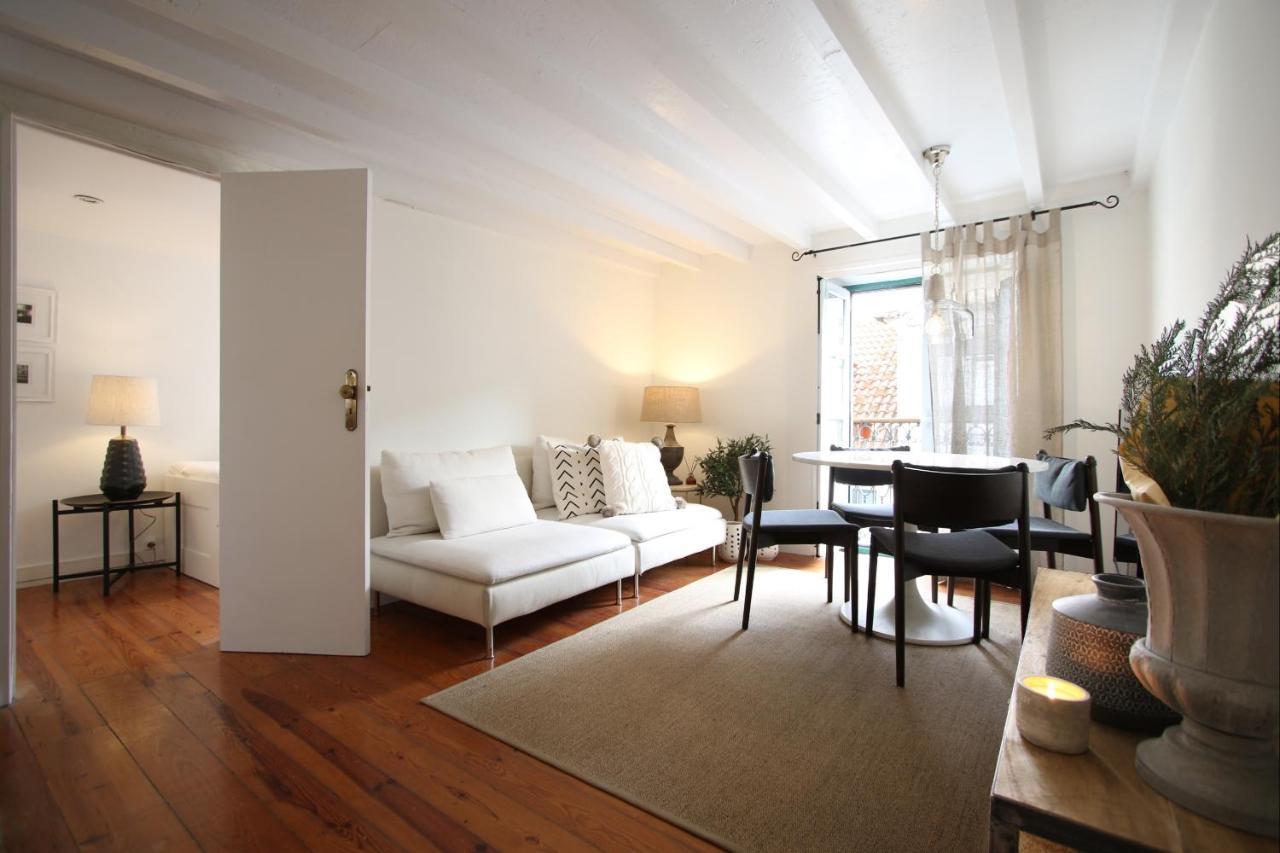 리스본 Chic Urban Retreat At Downtown With Balcony & Views 아파트 외부 사진