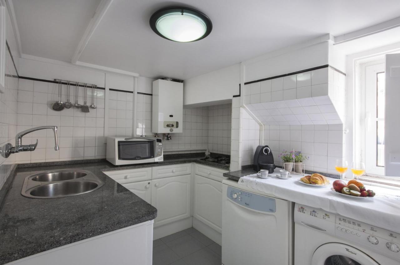 리스본 Chic Urban Retreat At Downtown With Balcony & Views 아파트 외부 사진